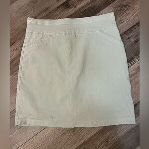 Mario Serrani Pinstripe green and white Mini Skirt Sz small EUC